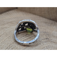 Echt zilveren ring met Peridoot en libel